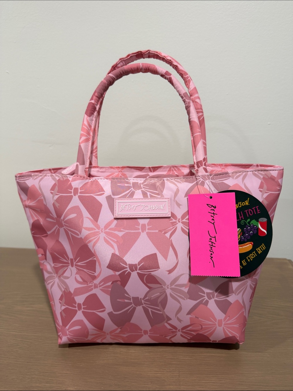 Betsey Johnson Pink Bow Print Top Handle Insulated Lunch Tote